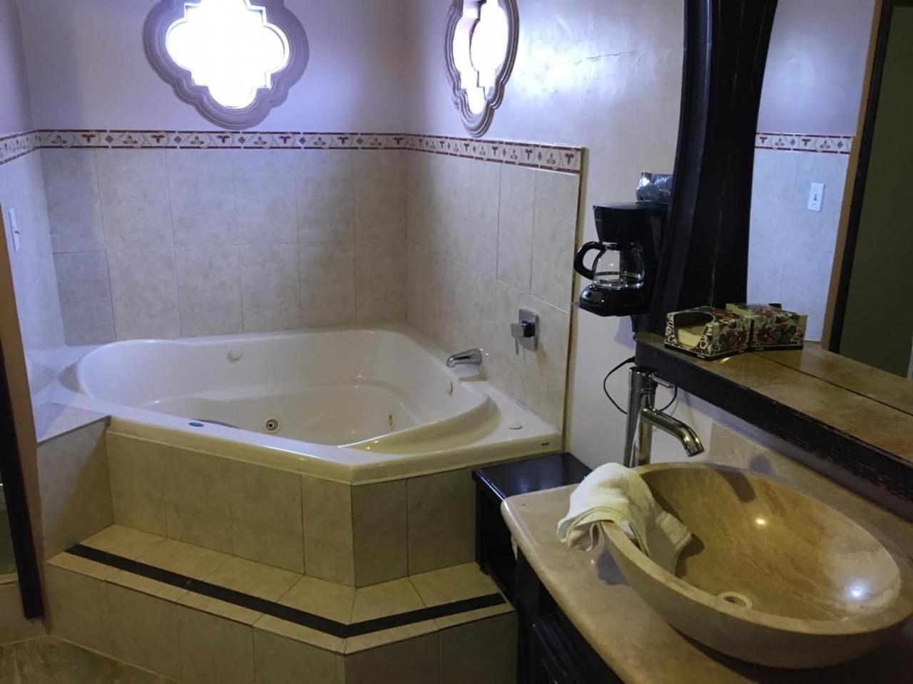 Maria Bonita Suites Агуа-Приета Экстерьер фото